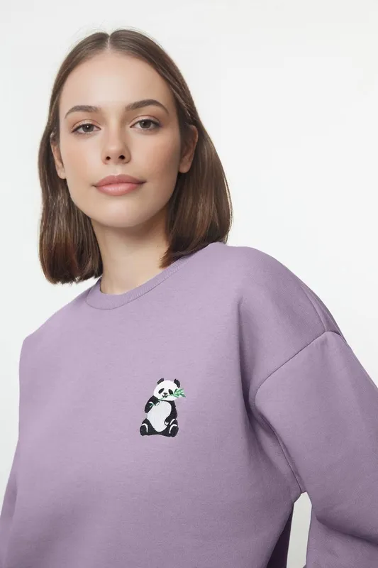 Wovcor Women's Embroidered Animal Fleece Sweatshirt in Lilac Size: XL Lilac XL