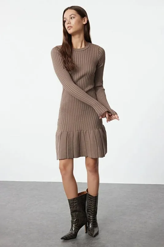 Wovcor Women's Ribbed Pleated Mini Knit Dress in Taupe Size: Medium Taupe M