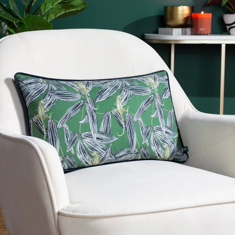 Wylder Tropics Ebon Wilds Nkiru Piped Cushion in Green Size: 30cm x 50cm - Green - Size: 30cm x 50cm