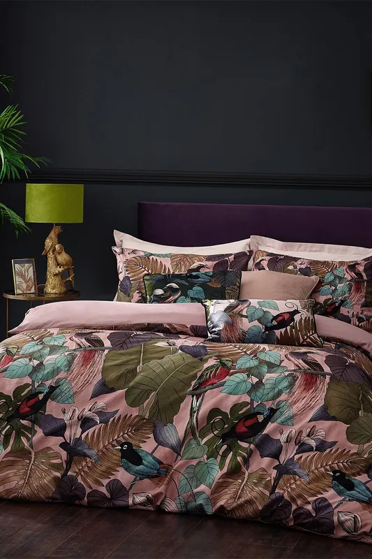 Wylder Tropics Unisex Moriyo Tropical Velvet Duvet Cover Set in Pink Size: Single Pink female