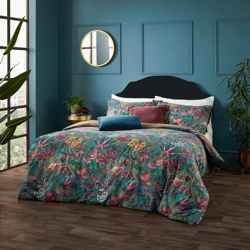 Wylder Tropics Viranai Exotic Floral Duvet Set in Blue Size: Super King - Blue