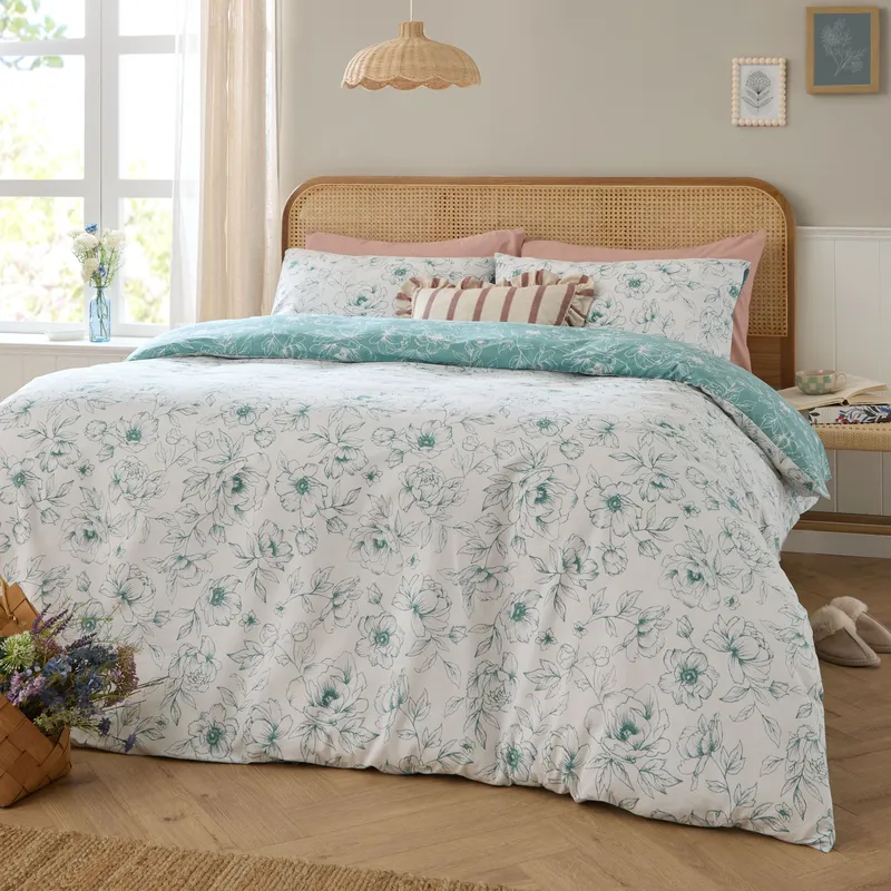 Wylder Bella Reversible Floral Duvet Cover Set in Blue Size: Single Blue Single