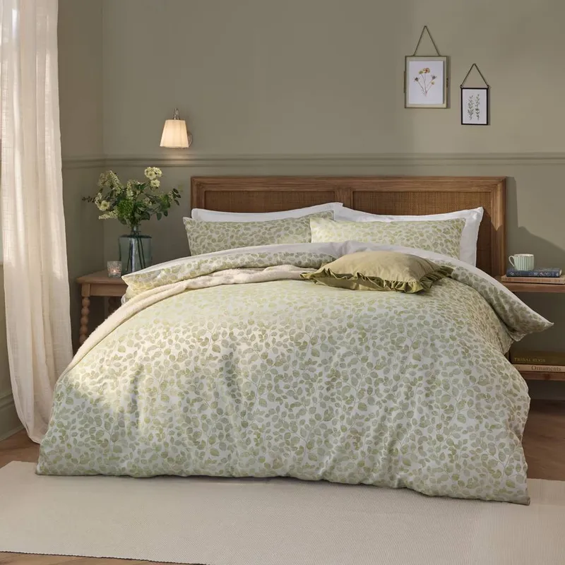 Wylder Unisex Grace Leaf Jacquard Satin Duvet Cover Set in Pale Green Size: Double Pale Green female