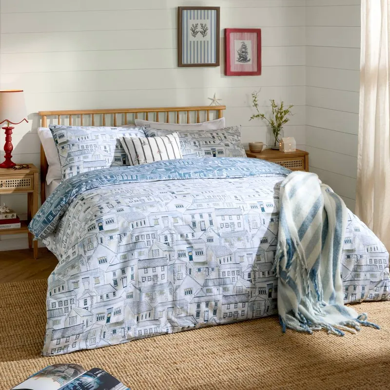 Wylder Abersoch Town Reversible 100% Cotton Duvet Cover Set in Blue Size: King Blue