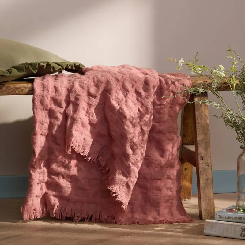 Wylder Walton Waffle Fringed Throw in Rose Size: 130 cm x 180 cm Rose