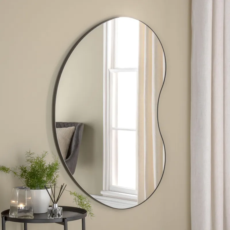 Yearn Mirrors Large Pebble Mirror black 111x81cm Size: 111x81 cm Black 111x81 cm