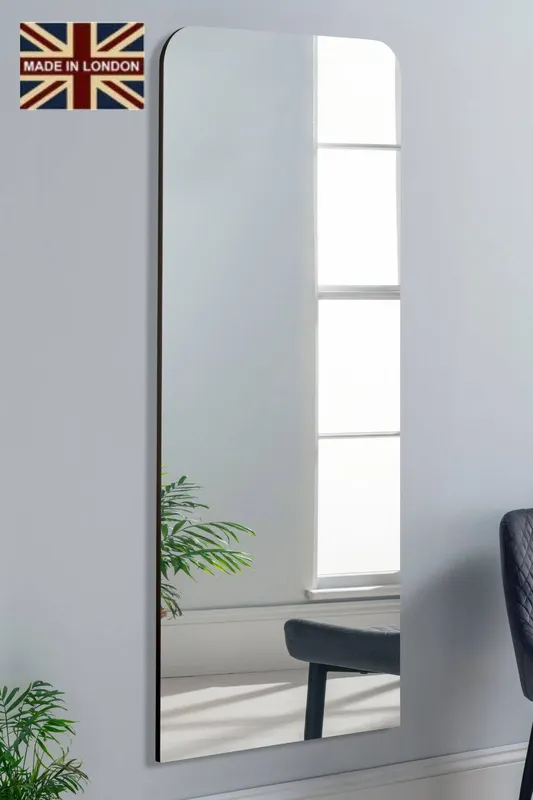 Yearn Mirrors Unisex Radius Large Mirror in Black Black One Size female