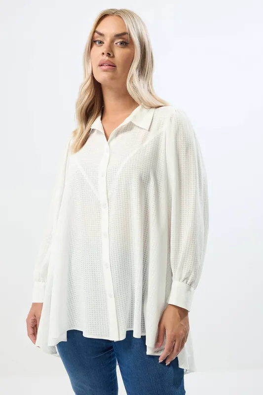 Yours Women's Dipped Hem Shirt in White Size: 18 - White