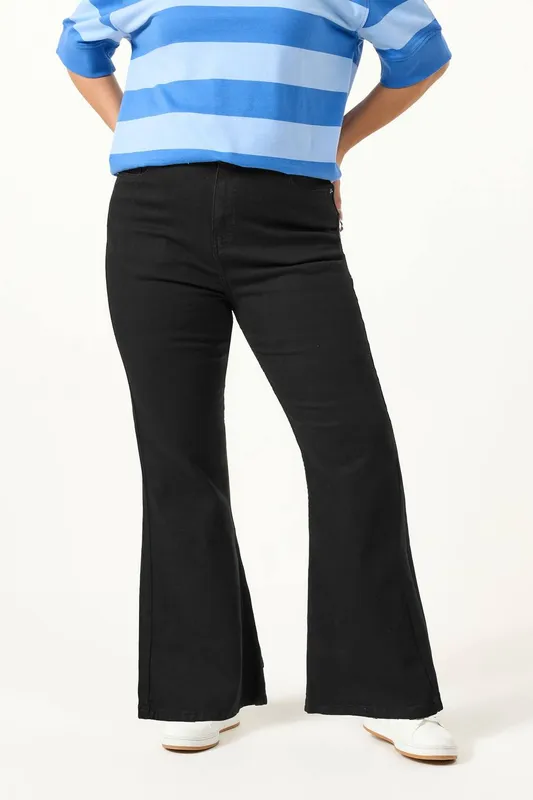 Yours Women's Flare Stretch Jeans in Black Size: 20 Black