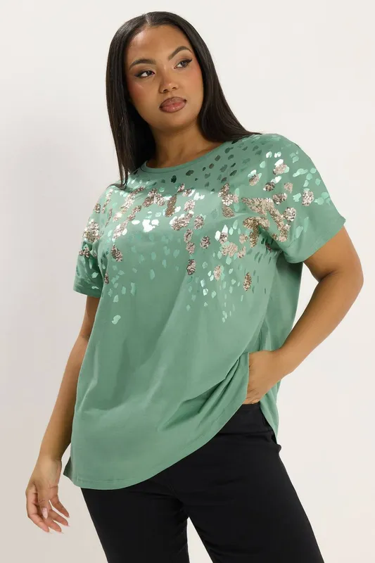 Yours Women's Sequin Animal T-Shirt in Green Size: 22-24 - Green