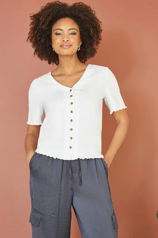 Yumi Women's White Cotton Button Detail T-Shirt Size: 8 - White